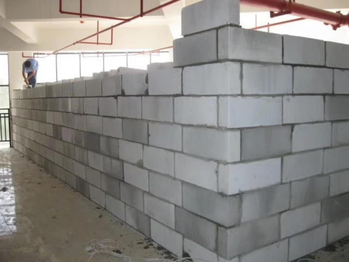 岑巩蒸压加气混凝土砌块承重墙静力和抗震性能的研究